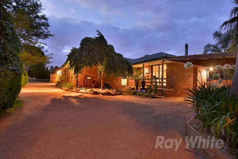 2 Valleyview Drive, ROWVILLE VIC 3178, Rowville - Image 1