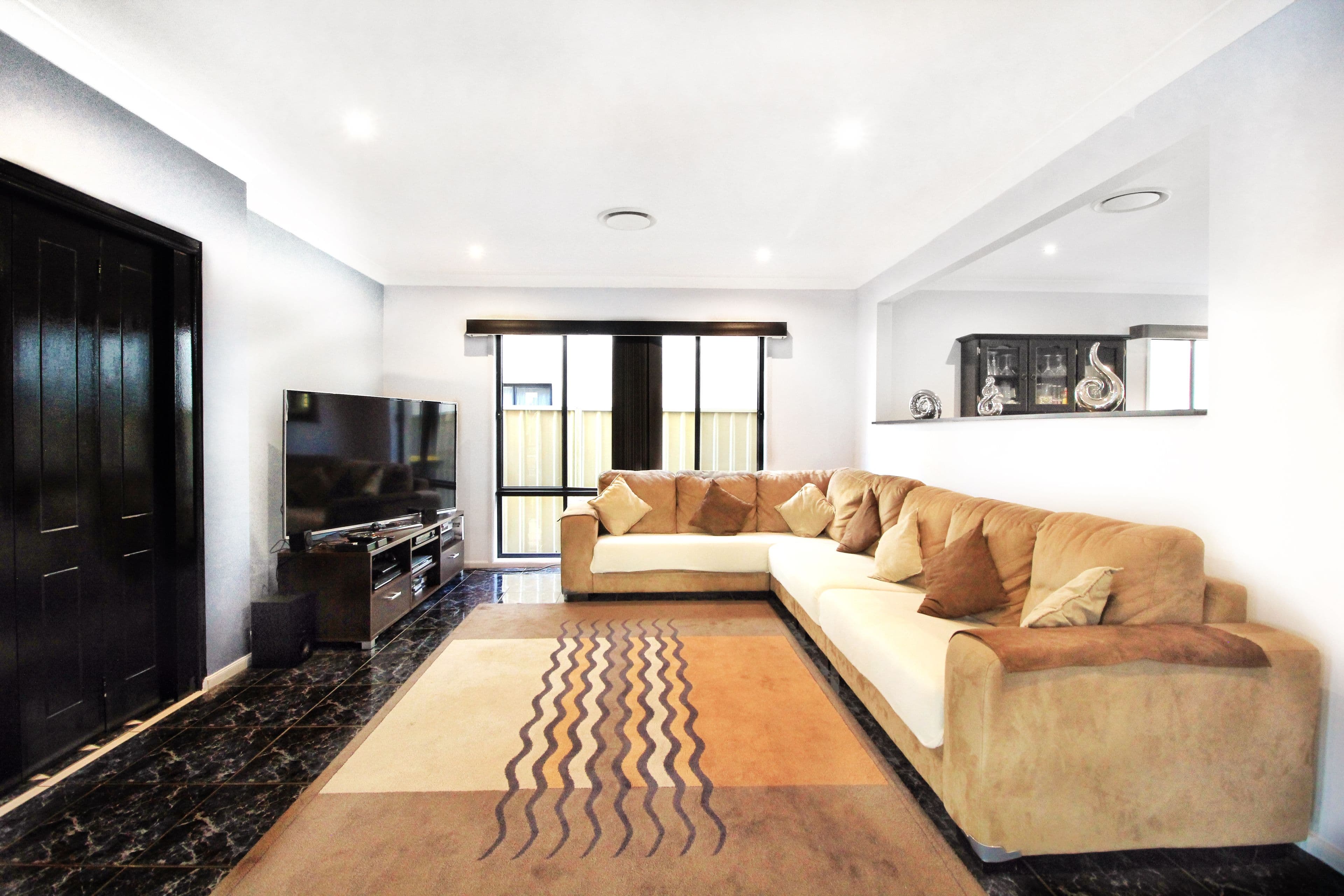 34 Anjou Circuit, Cecil Hills - Thumbnail 4