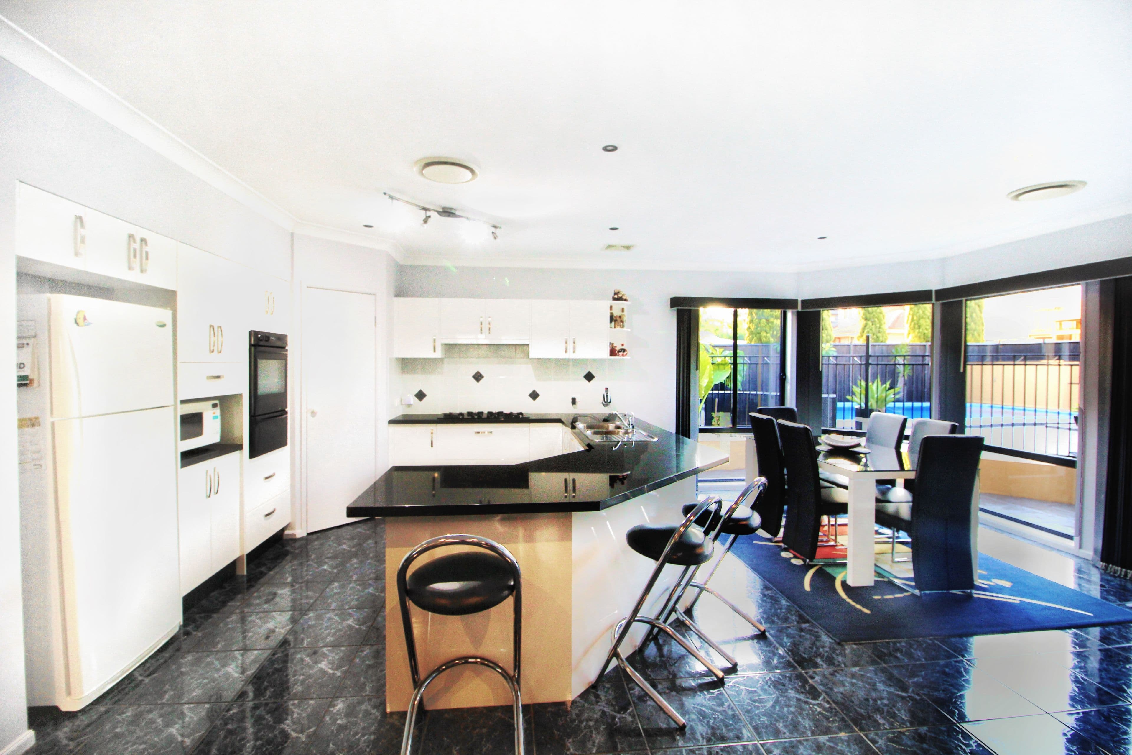 34 Anjou Circuit, Cecil Hills - Thumbnail 5