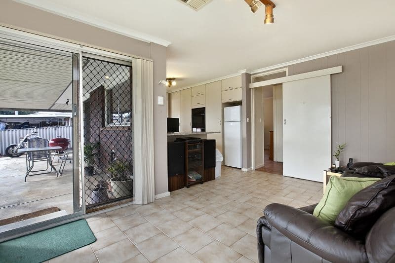 53 McKenzie Crescent, GULFVIEW HEIGHTS SA 5096, Gulfview Heights - Thumbnail 5