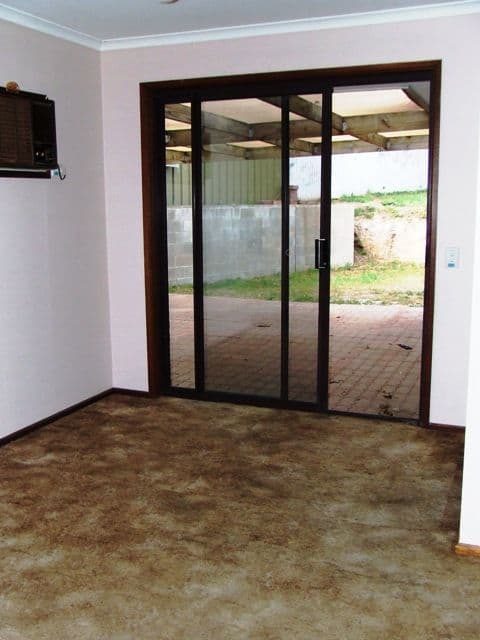 5 Garland Court, NOARLUNGA DOWNS SA 5168, Noarlunga Downs - Thumbnail 3