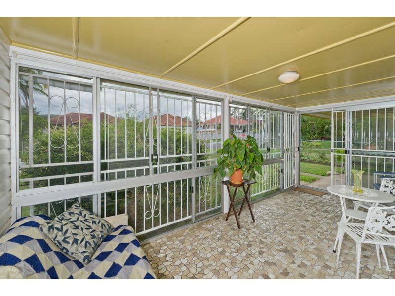 11 Noeline Street, Ashgrove QLD 4060, Ashgrove - Thumbnail 2
