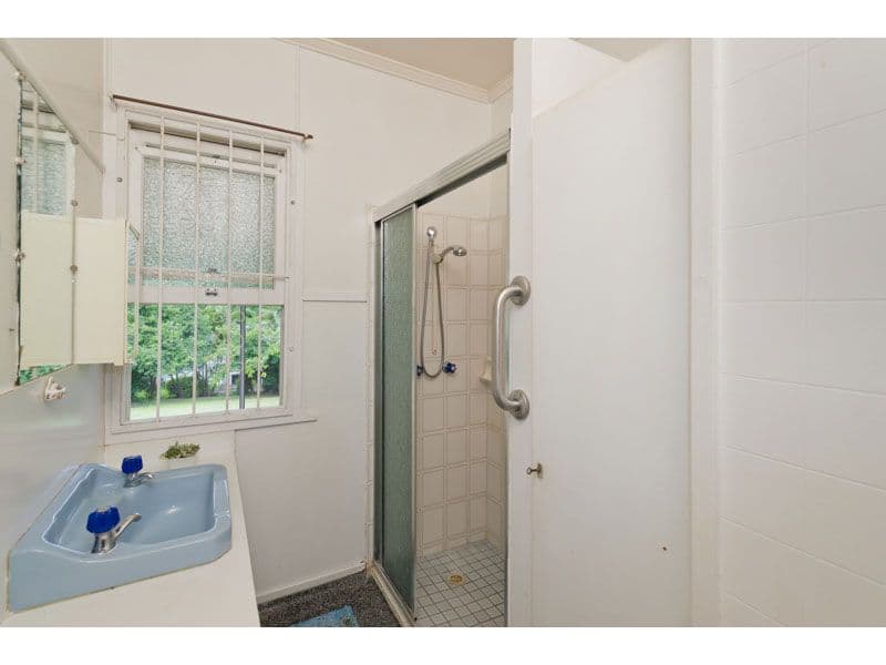 11 Noeline Street, Ashgrove QLD 4060, Ashgrove - Thumbnail 5