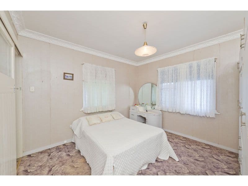 11 Noeline Street, Ashgrove QLD 4060, Ashgrove - Thumbnail 6