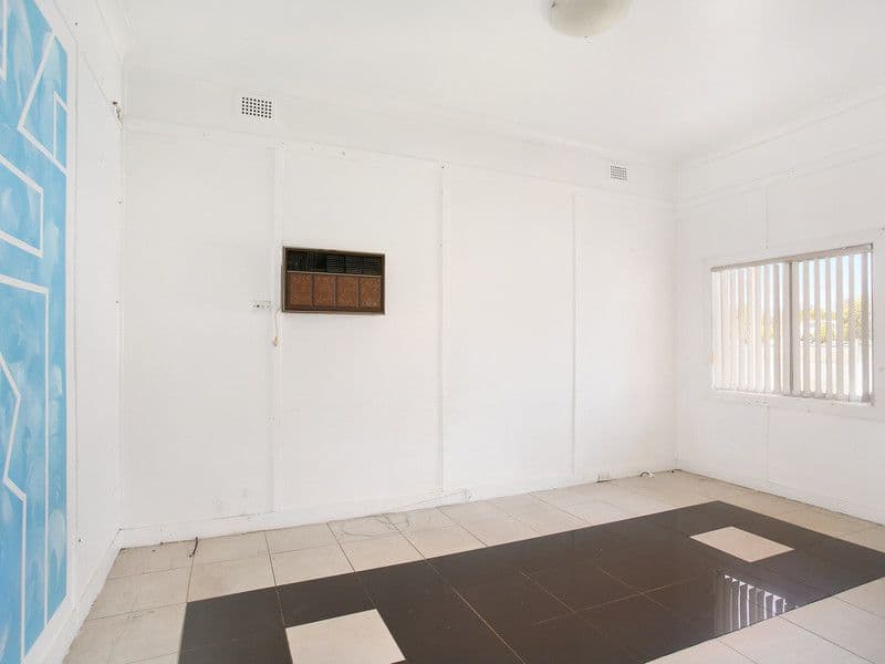 33 Denmark Street, MERRYLANDS NSW 2160, Merrylands - Thumbnail 2