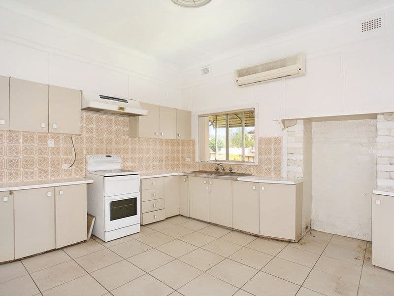 33 Denmark Street, MERRYLANDS NSW 2160, Merrylands - Thumbnail 3