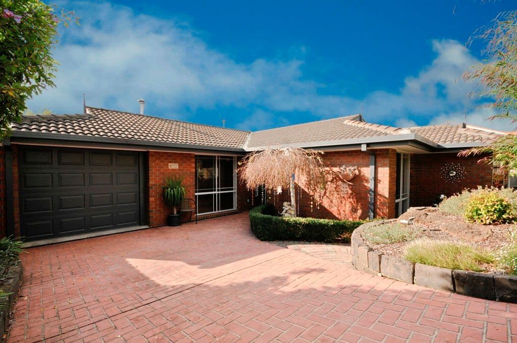 30 LATROBE Court, CROYDON HILLS VIC 3136, Croydon Hills - Thumbnail 2