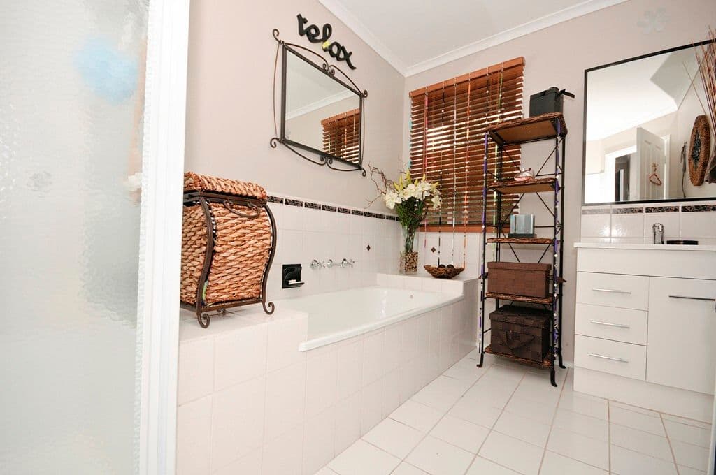 30 LATROBE Court, CROYDON HILLS VIC 3136, Croydon Hills - Thumbnail 5