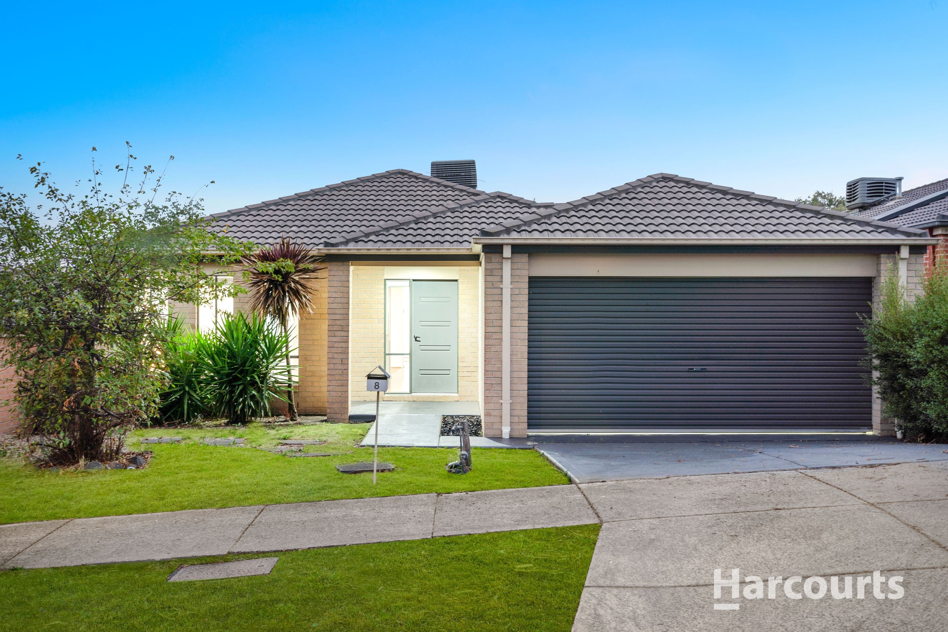 8 Manley Street, Epping VIC 3076, Epping - Image 1
