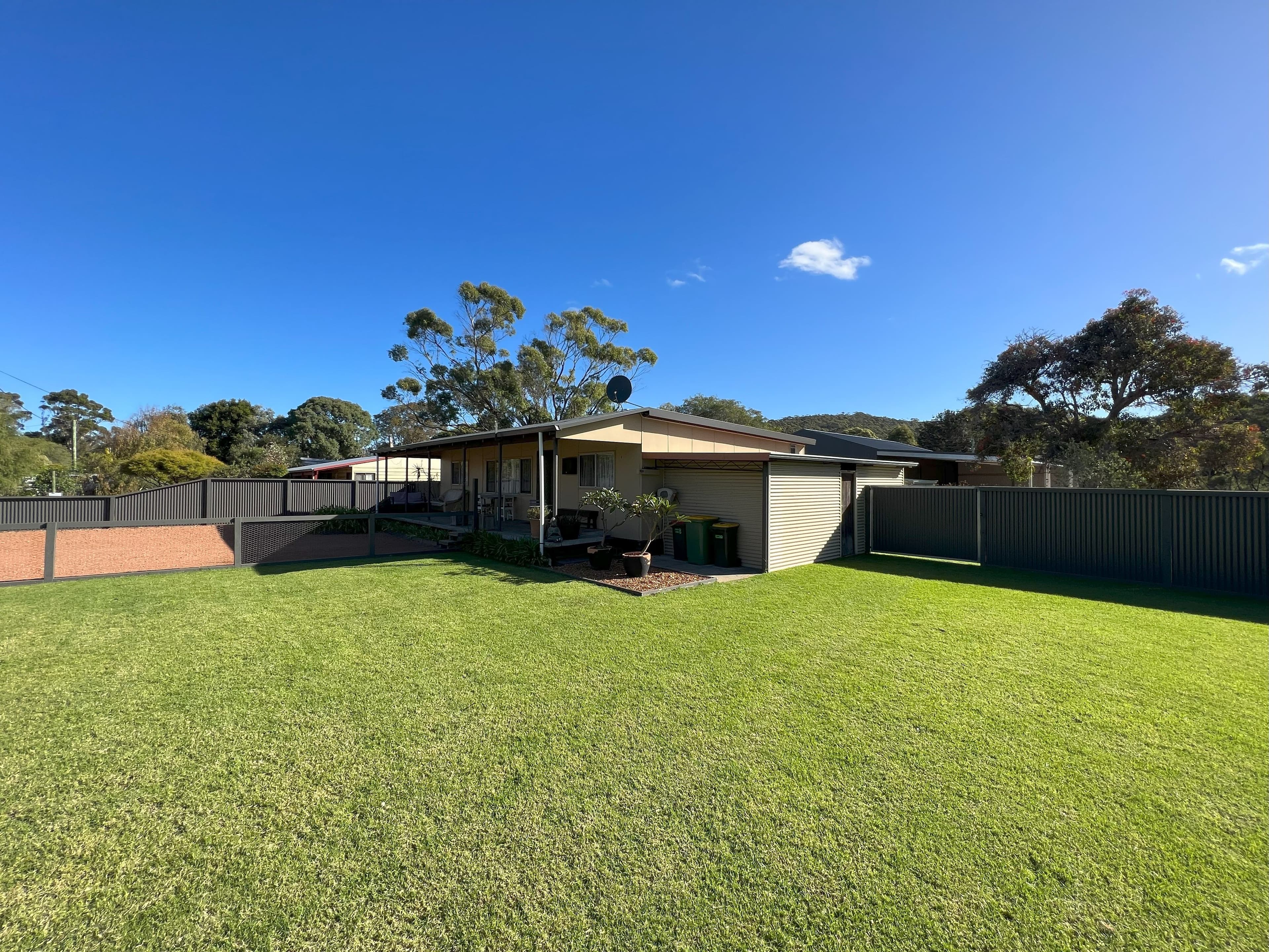 8 Minsterly Road, Ocean Beach WA 6333, Ocean Beach - Thumbnail 3