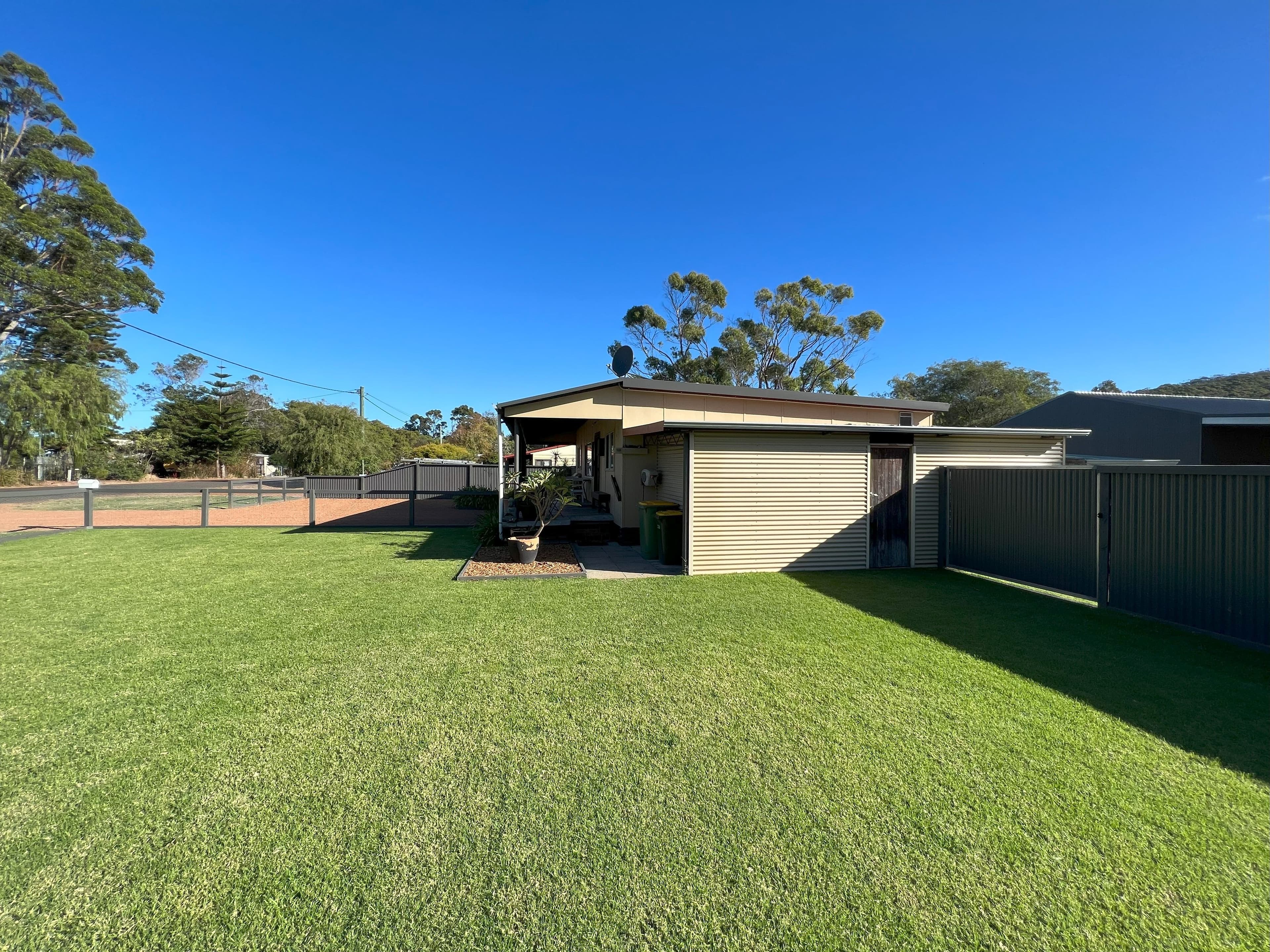 8 Minsterly Road, Ocean Beach WA 6333, Ocean Beach - Thumbnail 4