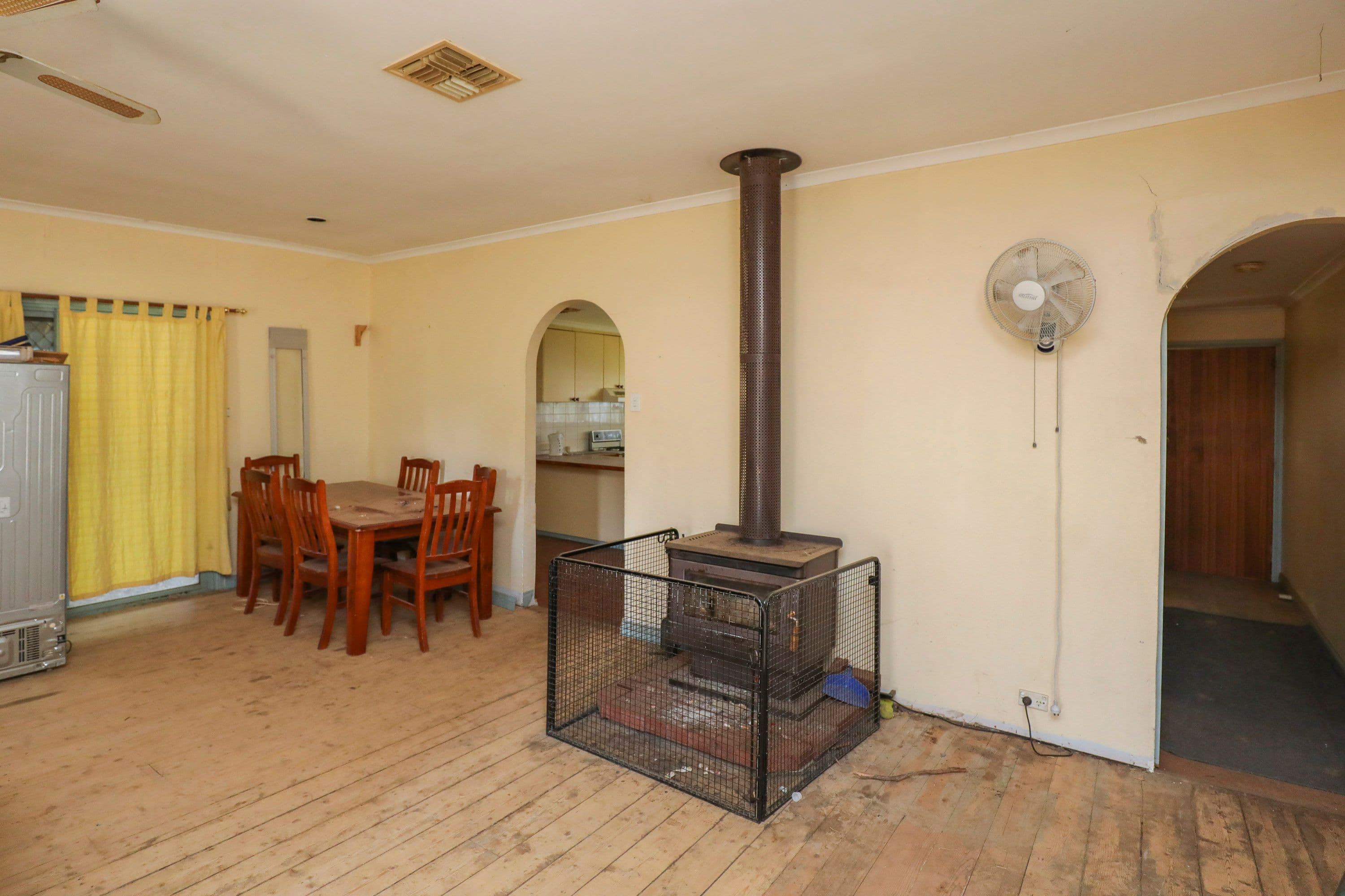 19 Loddon Avenue, Red Cliffs VIC 3496, Red Cliffs - Thumbnail 2
