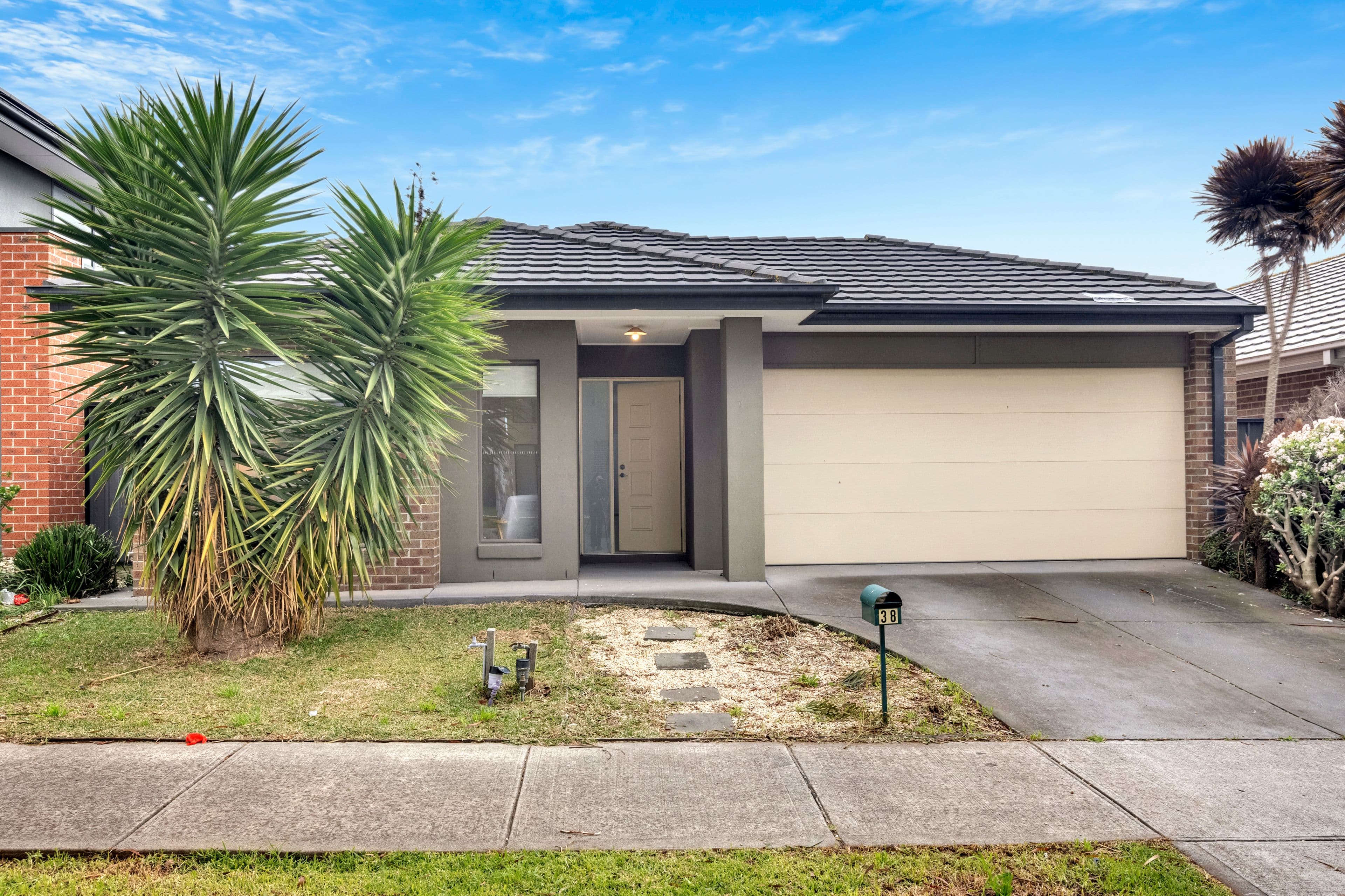 38 Baronial Way, Craigieburn VIC 3064, Craigieburn - Image 1