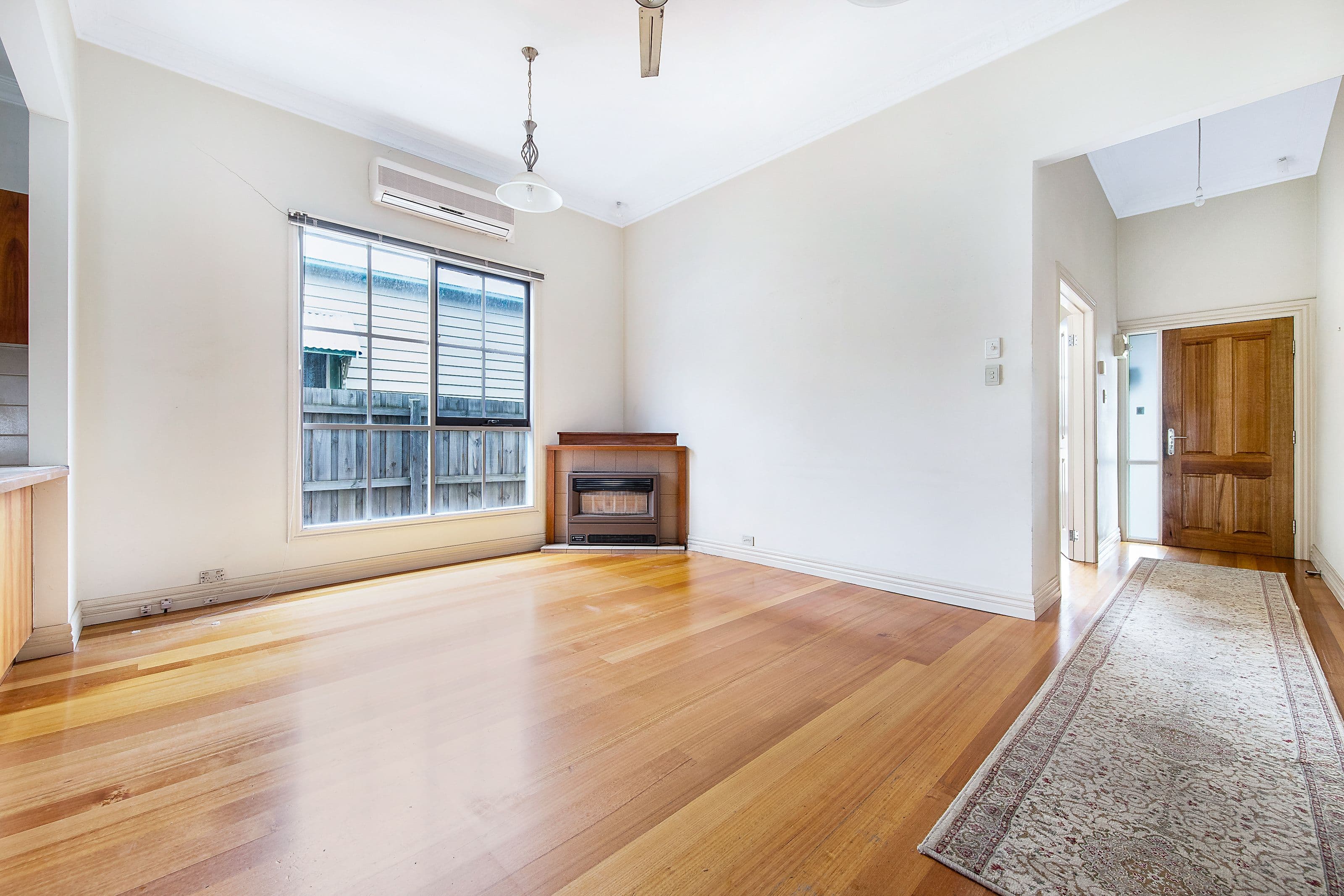 45 Carlisle Crescent, Hughesdale VIC 3166, Hughesdale - Thumbnail 3