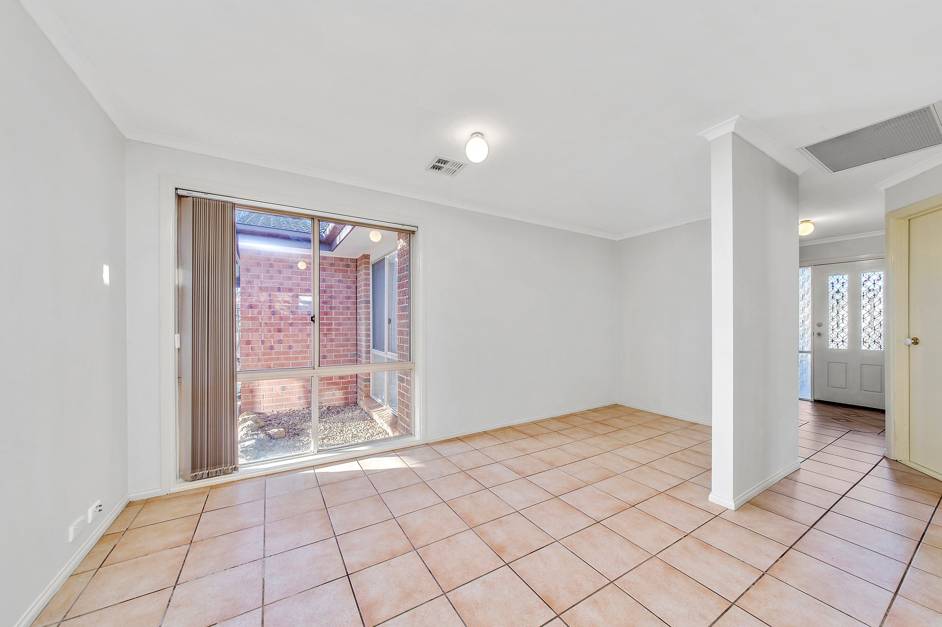 3 Elyard Place, Dunlop ACT 2615, Dunlop - Thumbnail 2