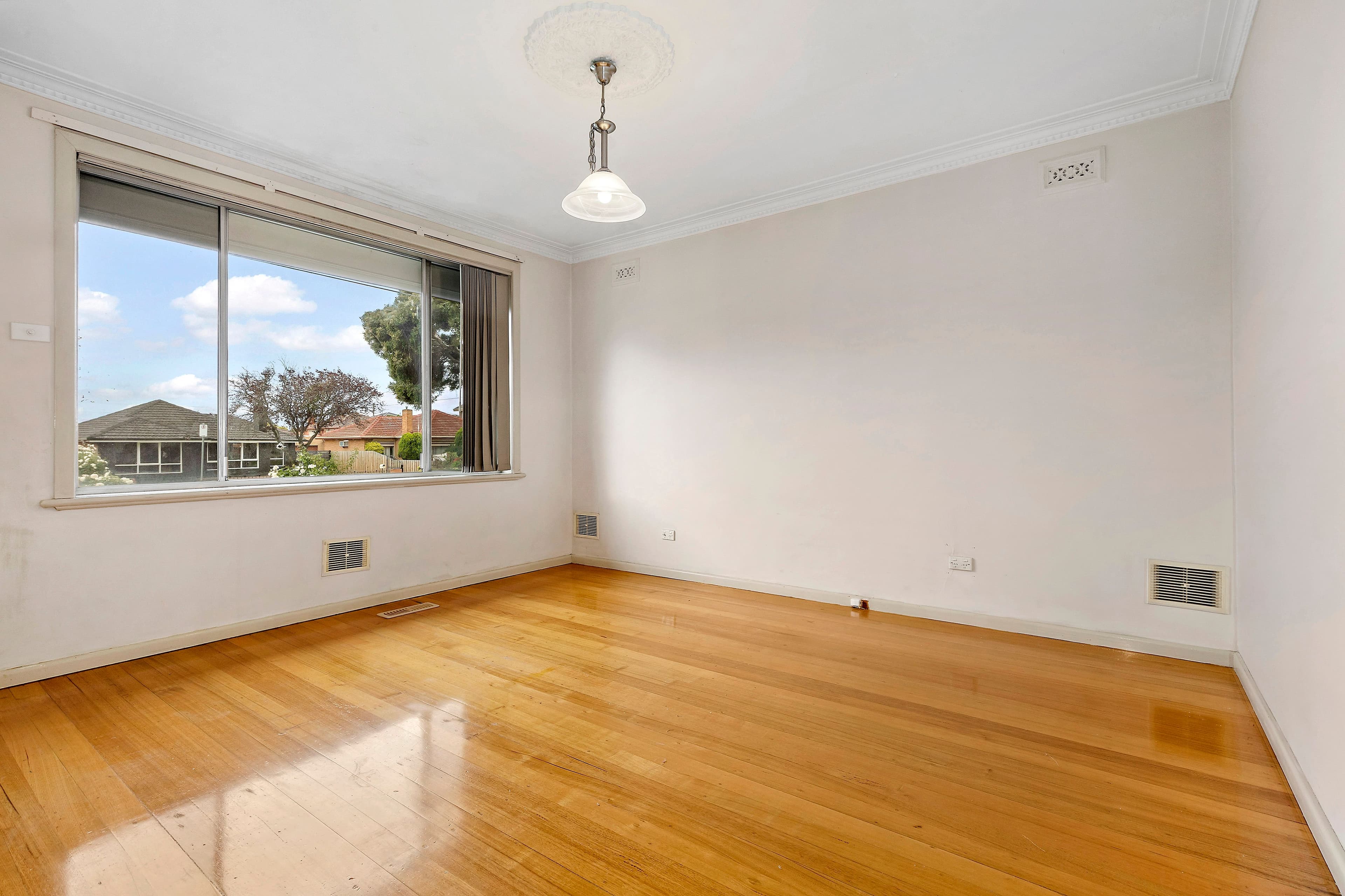 16 Dragon Street, Warwick - Thumbnail 3