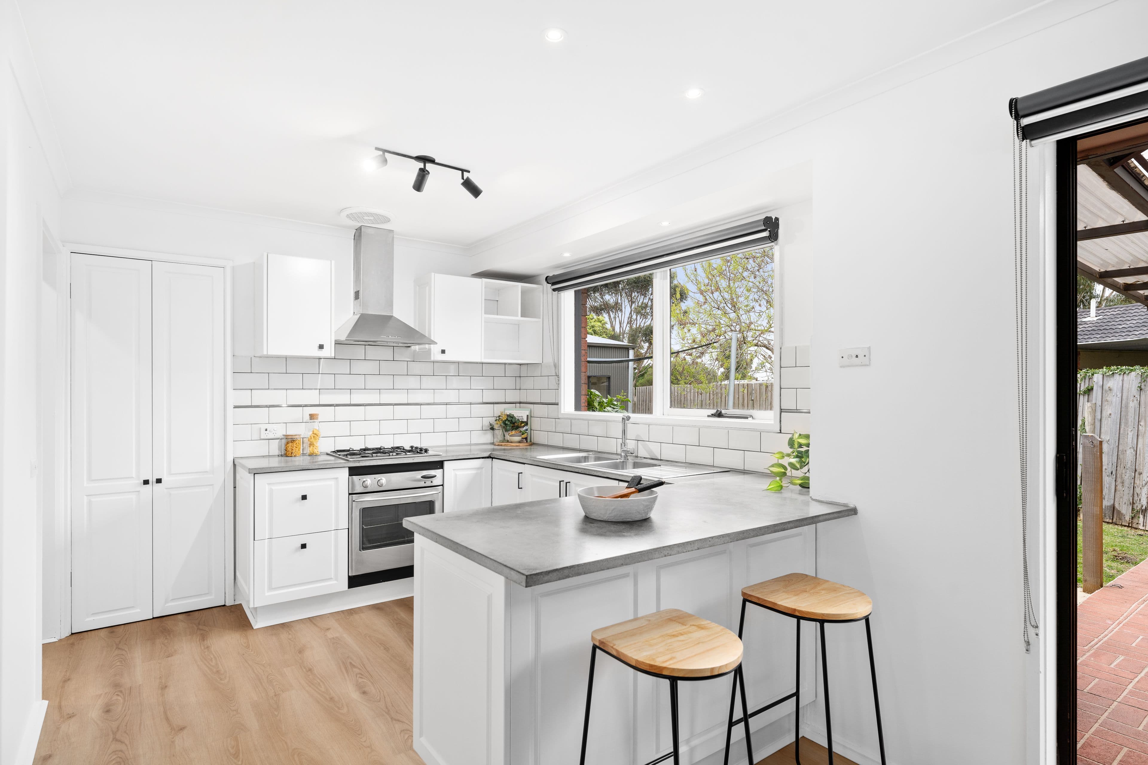 13 Pebble Beach Court, Sunbury VIC 3429, Sunbury - Thumbnail 3