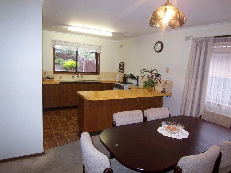 67 Gill Avenue, CALIFORNIA GULLY VIC 3556, California Gully - Thumbnail 3