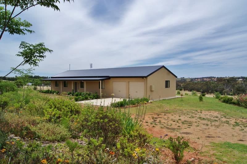 26 Cherry Vale Road, YOUNG NSW 2594, Young - Image 1