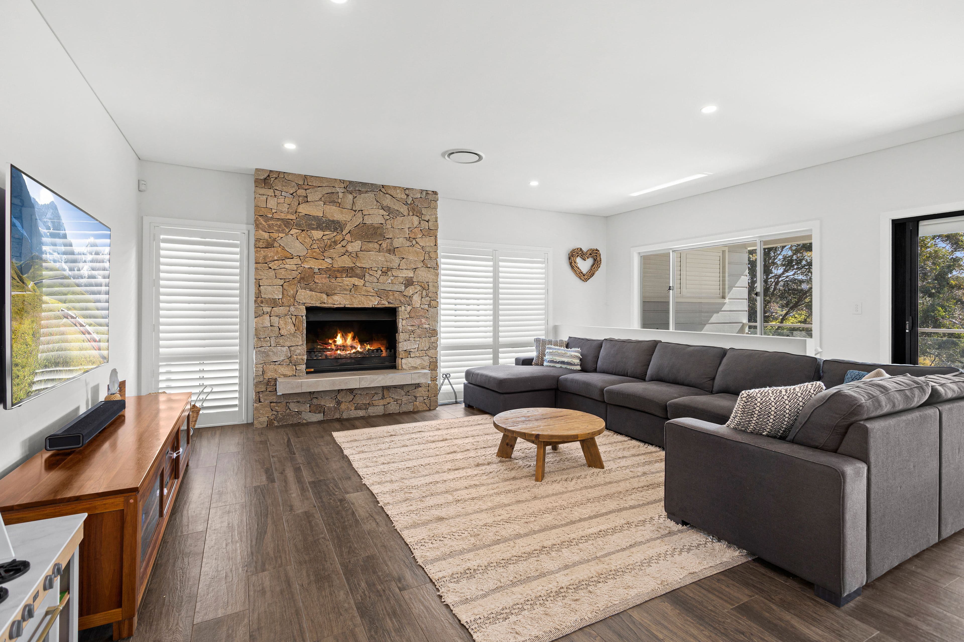 16 Halls Road, Helensburgh NSW 2508, Helensburgh - Thumbnail 2