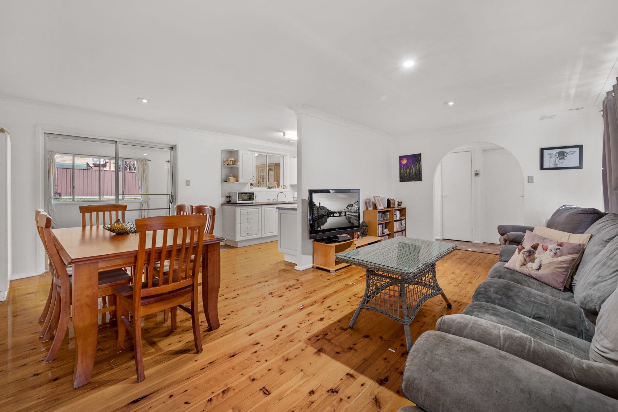 10 Maroubra Crescent, Woodbine NSW 2560, Woodbine - Thumbnail 2
