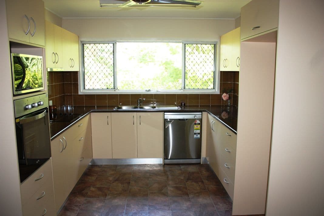 84 Bellambi Street, TOOGOOLAWAH QLD 4313, Toogoolawah - Thumbnail 2