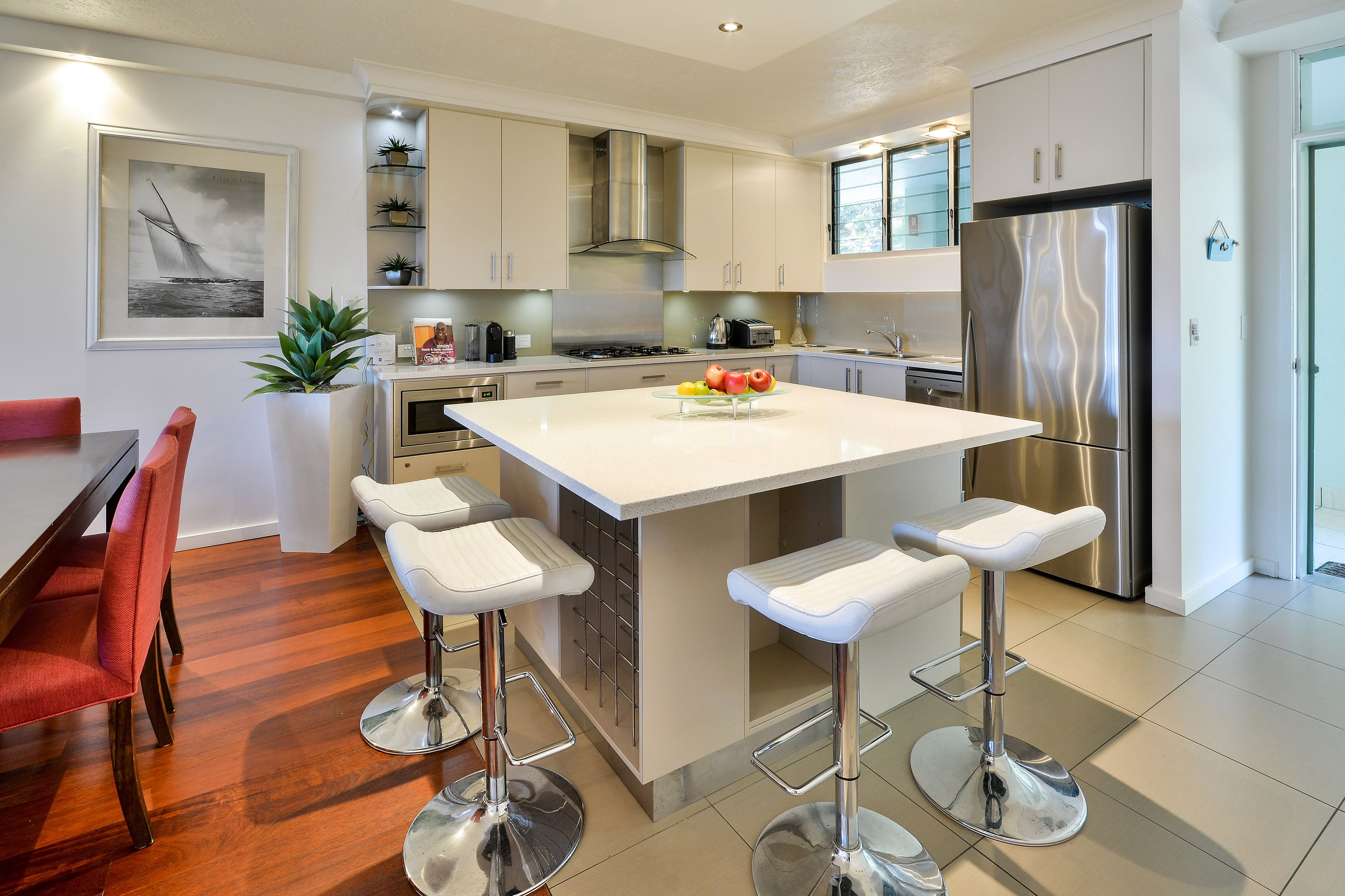 18 Resort Drive, Lagoon Lodge, Hamilton Island QLD 4803, Hamilton Island - Thumbnail 2