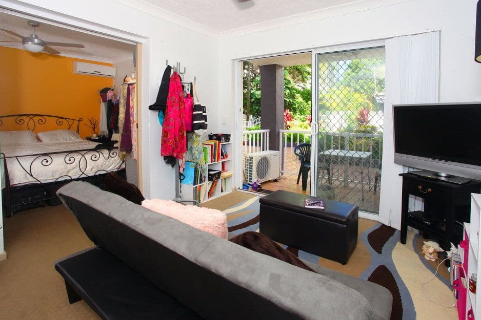 33 Cypress Avenue, Surfers Paradise QLD 4217, Surfers Paradise - Thumbnail 2