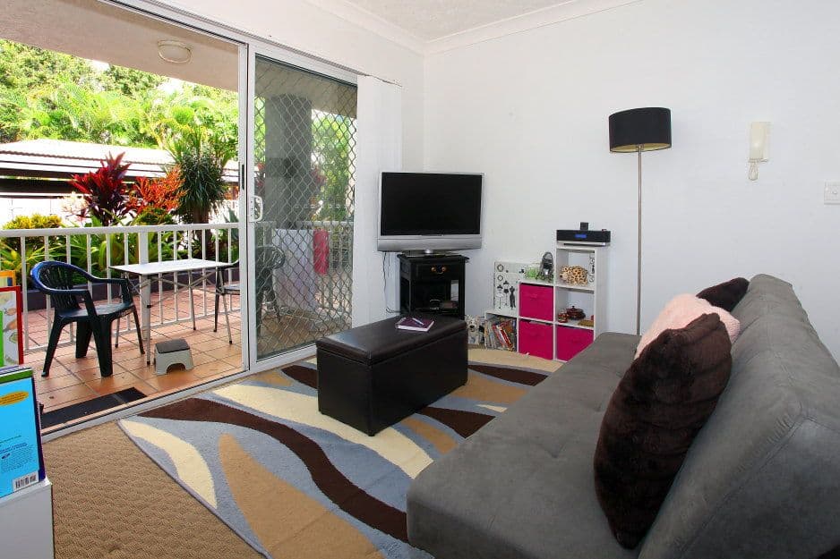 33 Cypress Avenue, Surfers Paradise QLD 4217, Surfers Paradise - Thumbnail 5