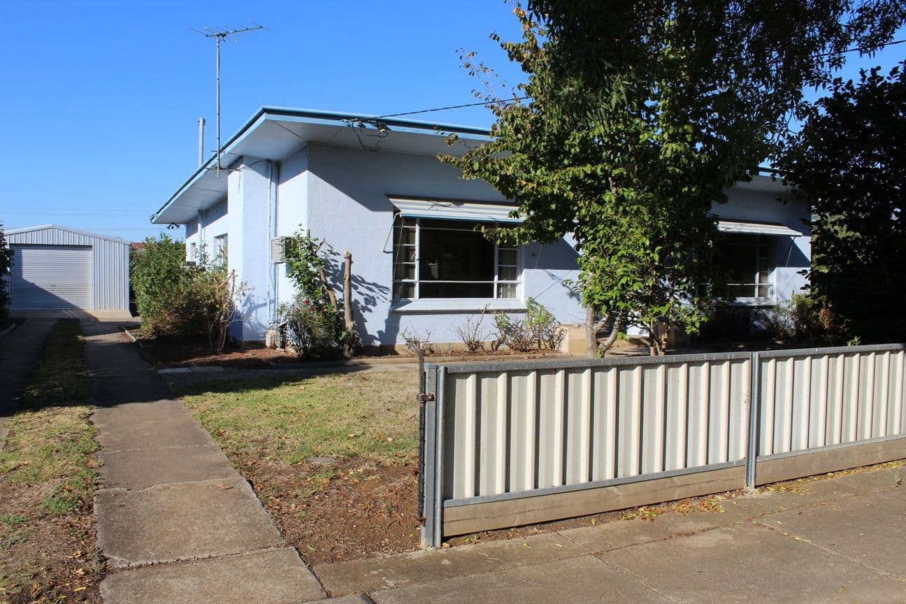 8 Wright Street, Hamilton VIC 3300, Hamilton - Image 1