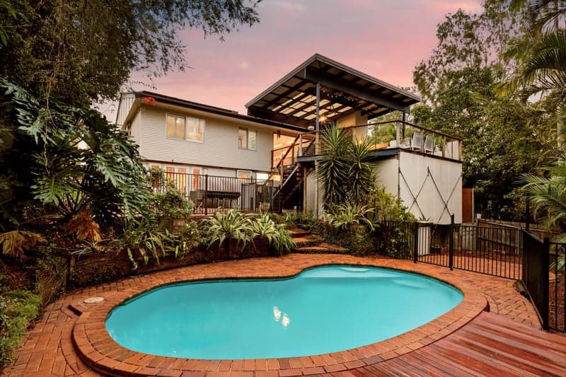 15 Balmore Street, Indooroopilly - Thumbnail 2