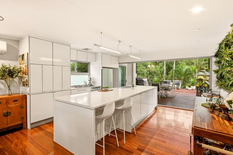 15 Balmore Street, Indooroopilly - Thumbnail 4