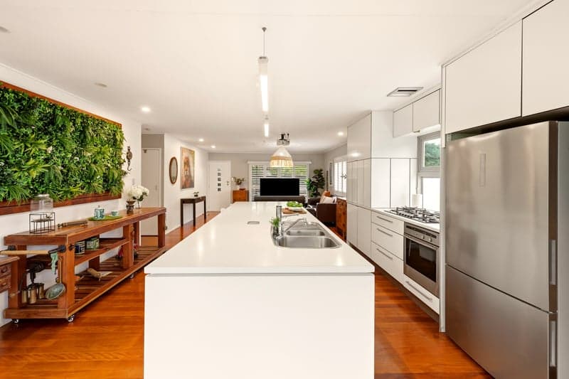 15 Balmore Street, Indooroopilly - Thumbnail 7