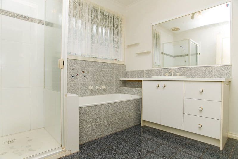 97 Hawkes Drive, MILL PARK VIC 3082, Mill Park - Thumbnail 6