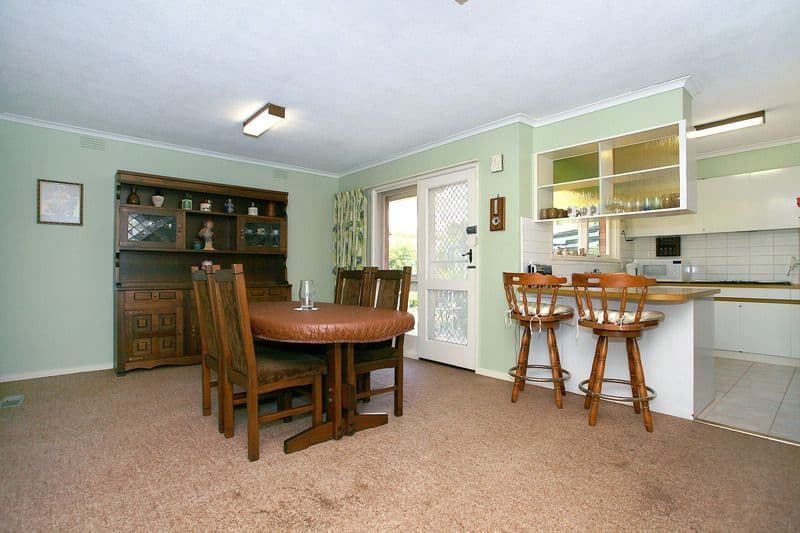 18 Sherwood Crescent, DANDENONG NORTH VIC 3175, Dandenong North - Thumbnail 3
