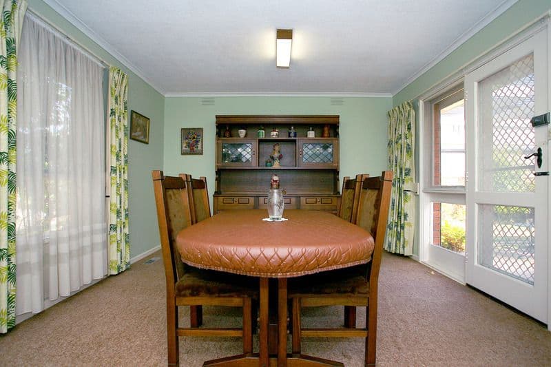 18 Sherwood Crescent, DANDENONG NORTH VIC 3175, Dandenong North - Thumbnail 4