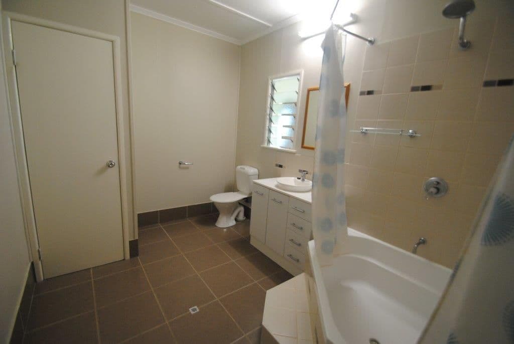 86 Acacia Street, Barcaldine QLD 4725, Barcaldine - Thumbnail 7