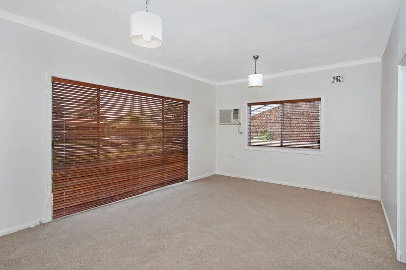 16 Dampier Boulevarde, KILLARNEY VALE NSW 2261, Killarney Vale - Thumbnail 5