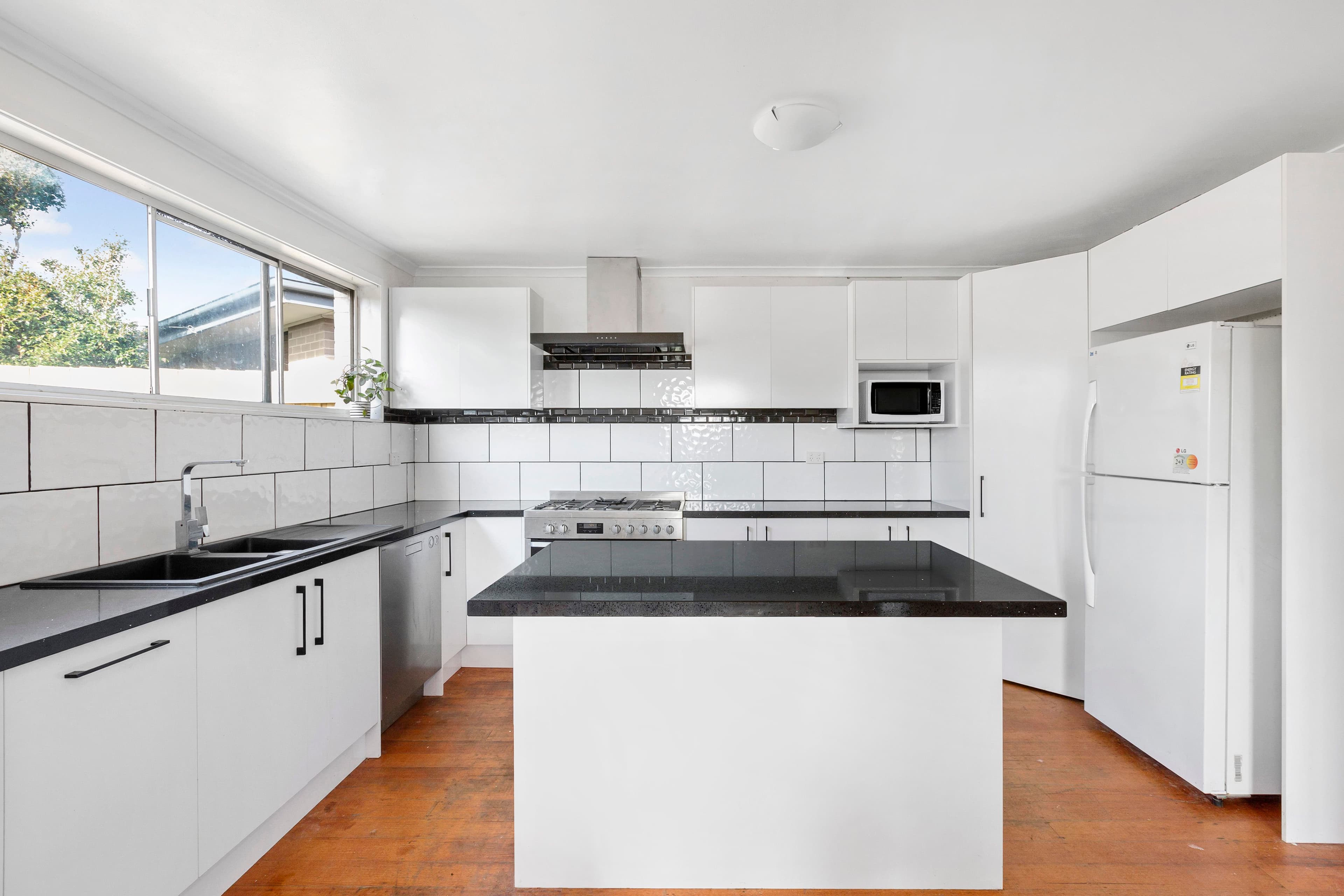 12 Wirilda Crescent, Frankston North VIC 3200, Frankston North - Thumbnail 4