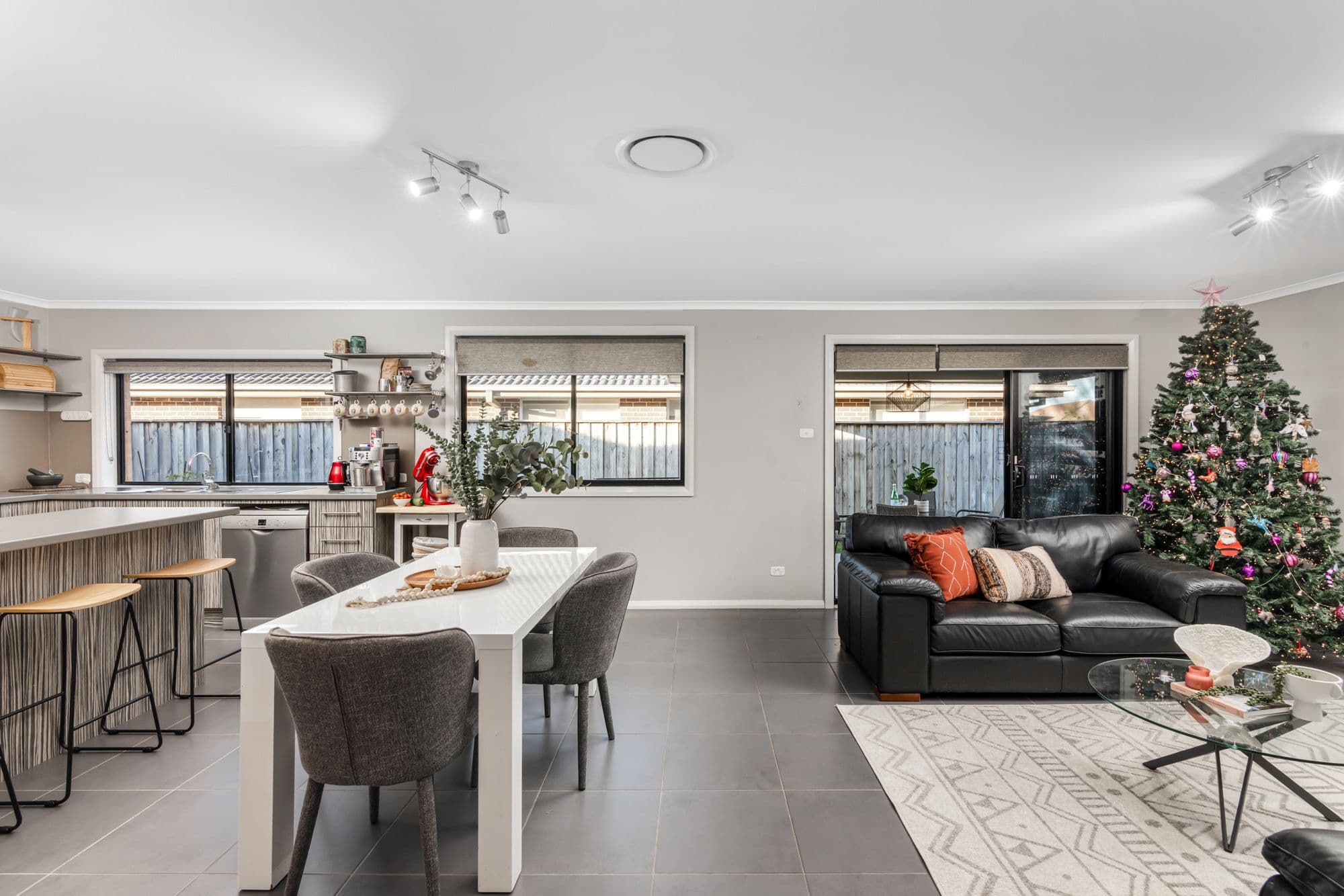 25 Pioneer Drive, Carnes Hill NSW 2171, Carnes Hill - Thumbnail 7