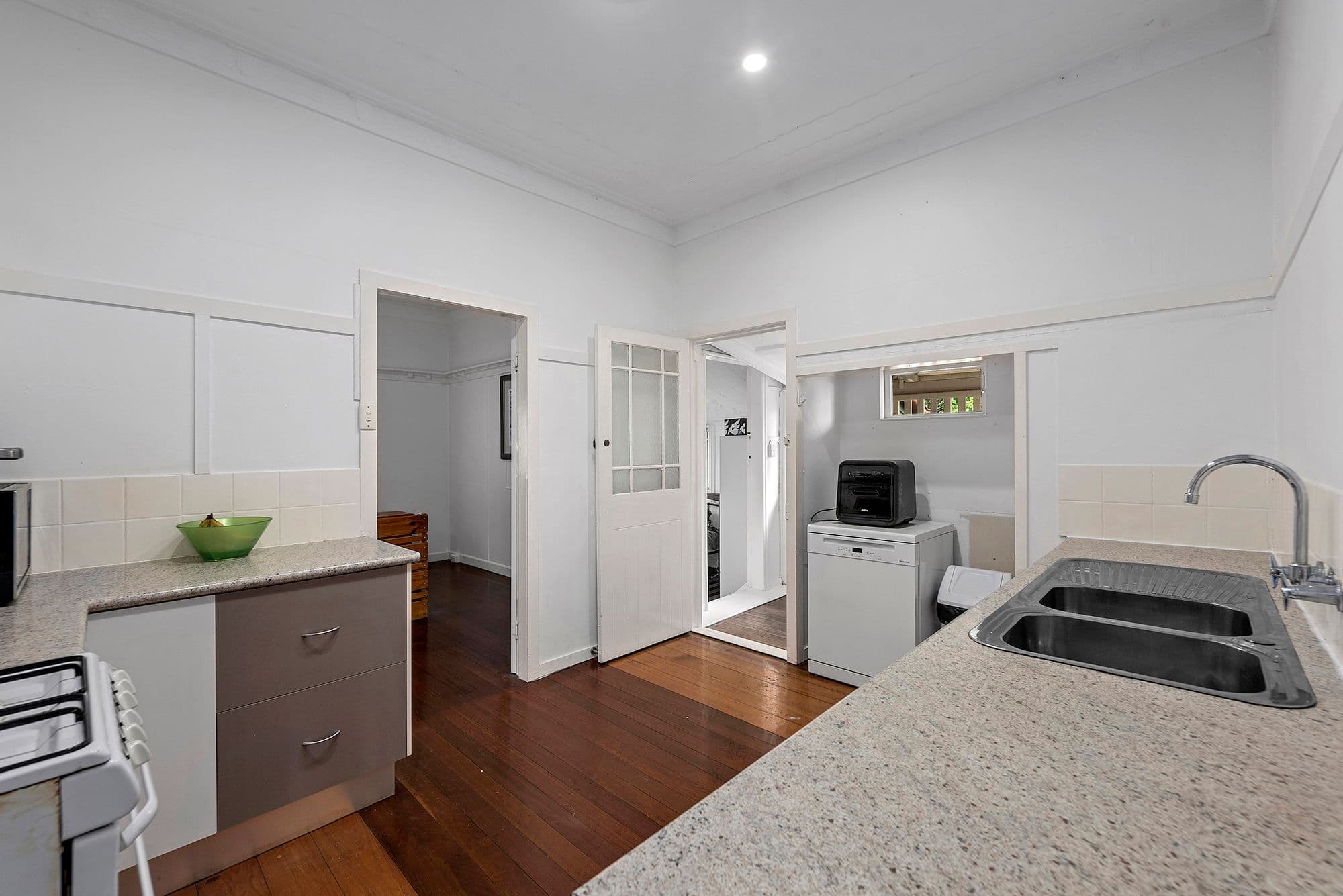 24 Dora Street, Moorooka QLD 4105, Moorooka - Thumbnail 2