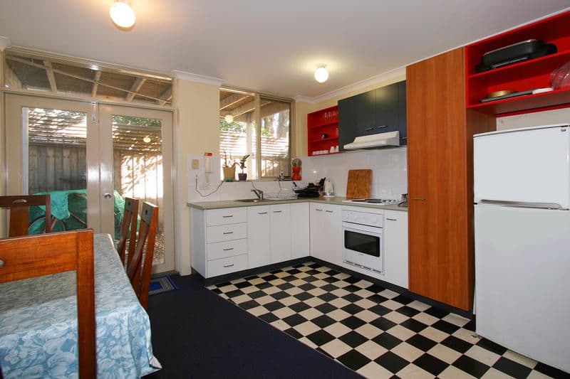 338  Bay Road, CHELTENHAM VIC 3192, Cheltenham - Thumbnail 2