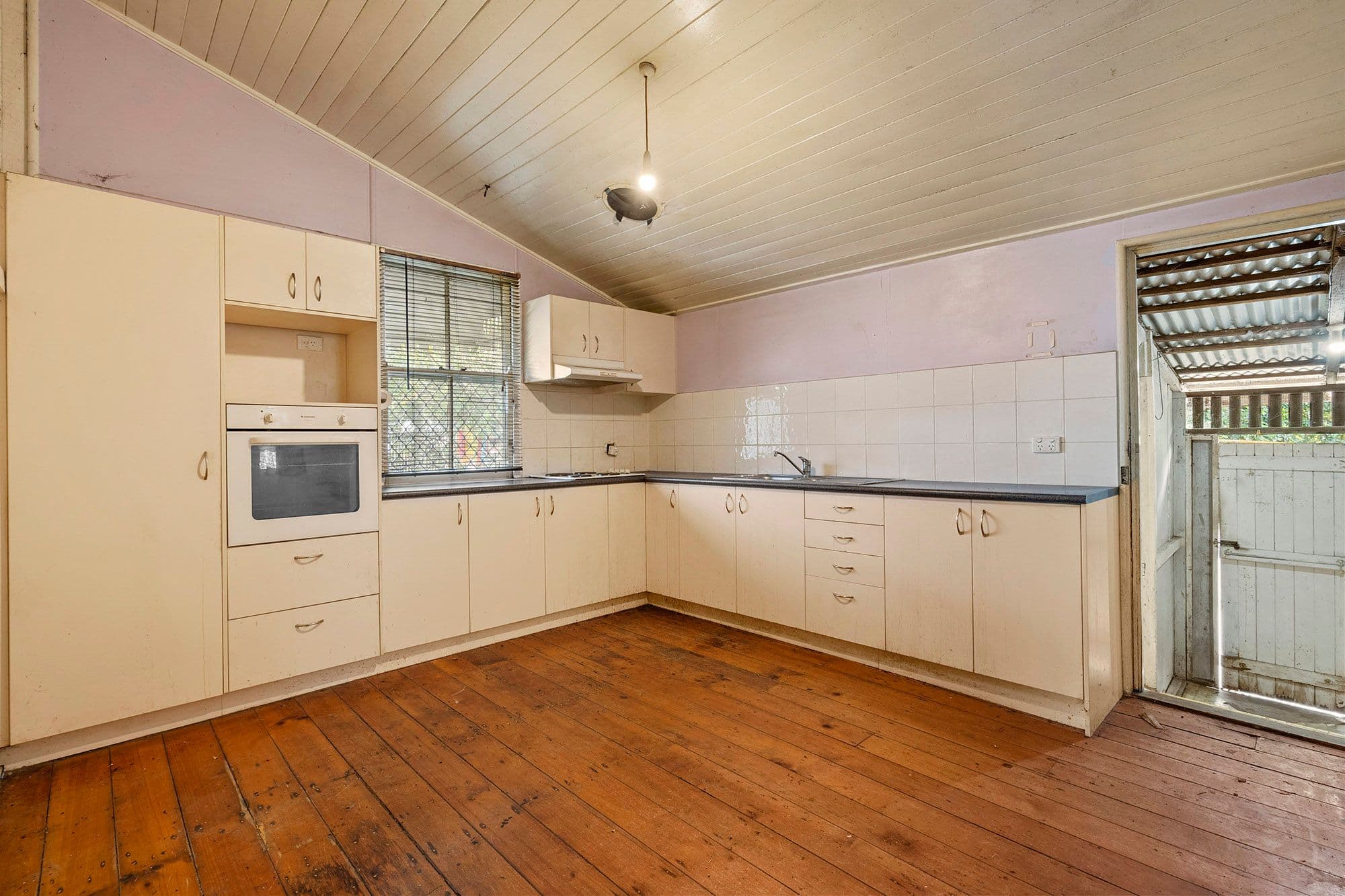 110 Broadwater Road, Mount Gravatt East QLD 4122, Mount Gravatt East - Thumbnail 5