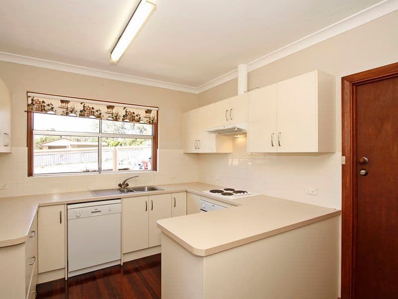 57 Victor Harbor Road, OLD NOARLUNGA SA 5168, Old Noarlunga - Thumbnail 2