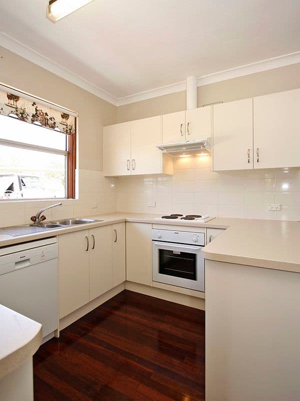 57 Victor Harbor Road, OLD NOARLUNGA SA 5168, Old Noarlunga - Thumbnail 3