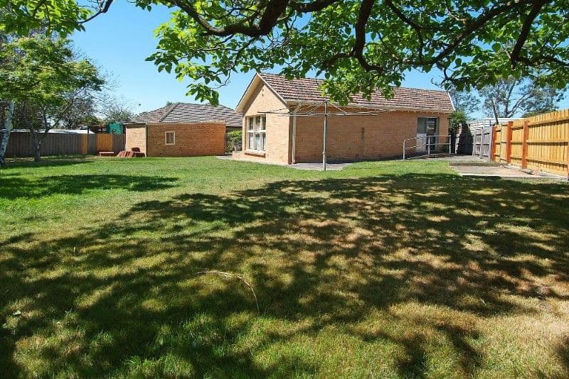 3 Crellin Crescent, WATSONIA VIC 3087, Watsonia - Thumbnail 4