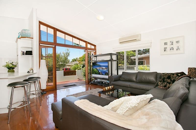 3 Ilkinia Avenue, Broadbeach Waters QLD 4218, Broadbeach Waters - Thumbnail 2