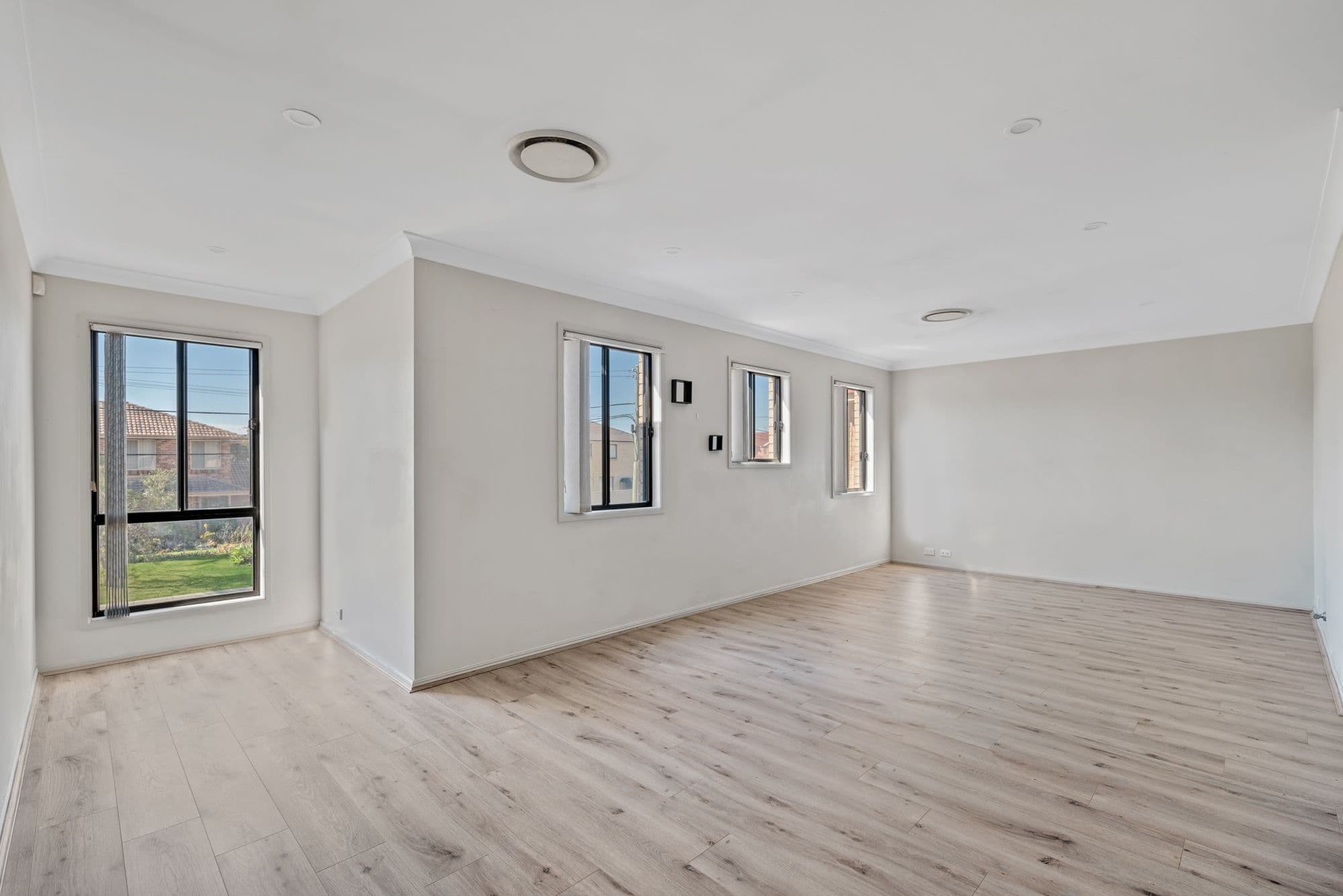 54 Maple Road, Casula NSW 2170, Casula - Thumbnail 7