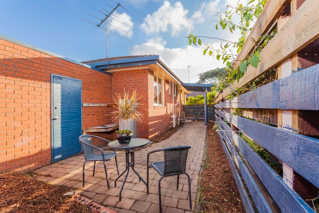 35 East End Crescent, ST ALBANS PARK VIC 3219, St Albans Park - Thumbnail 6