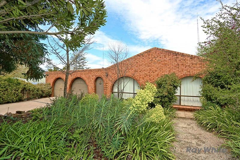 6 Tilbrook Avenue, Clare SA 5453, Clare - Thumbnail 2